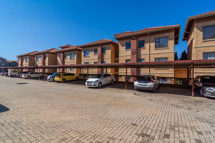 2 Bedroom Property for Sale in Honeydew Grove Gauteng