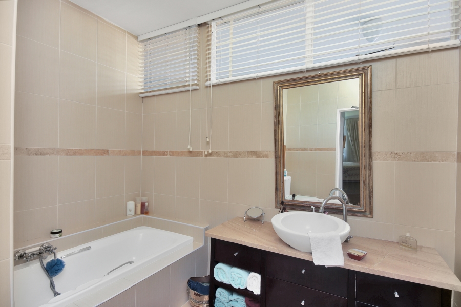 3 Bedroom Property for Sale in Kentview Gauteng