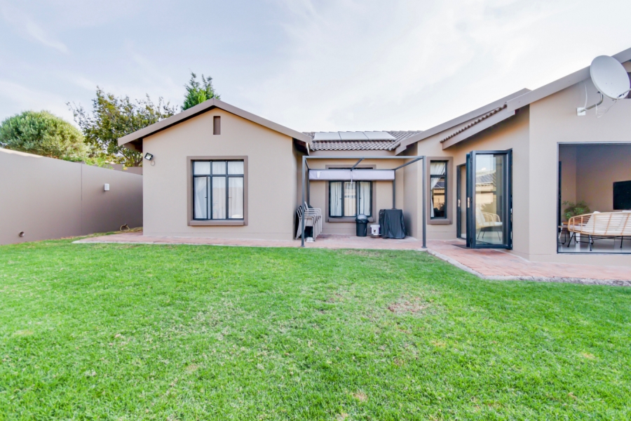 3 Bedroom Property for Sale in Barbeque Downs Gauteng