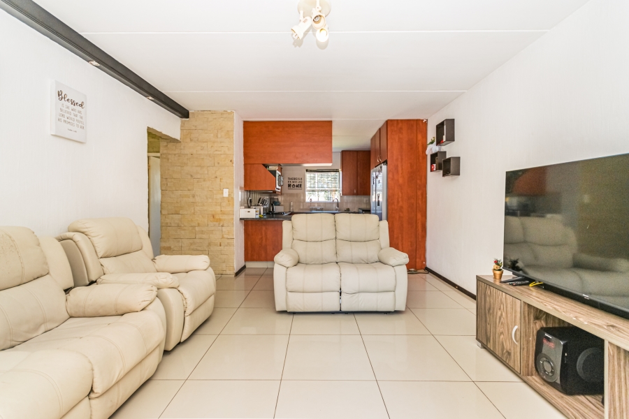 2 Bedroom Property for Sale in Vorna Valley Gauteng