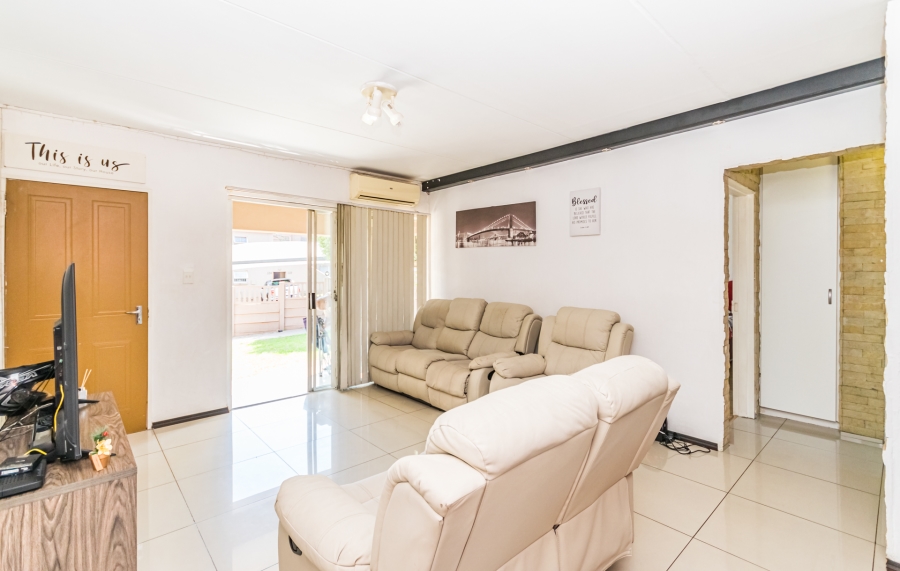 2 Bedroom Property for Sale in Vorna Valley Gauteng