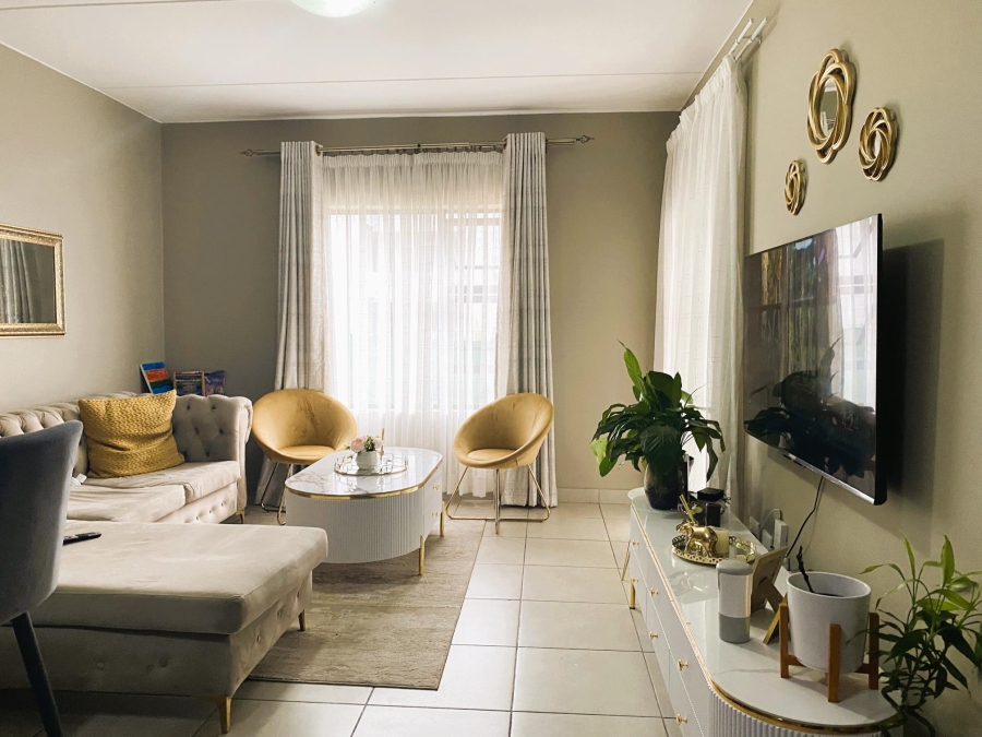 2 Bedroom Property for Sale in Glen Austin Gauteng