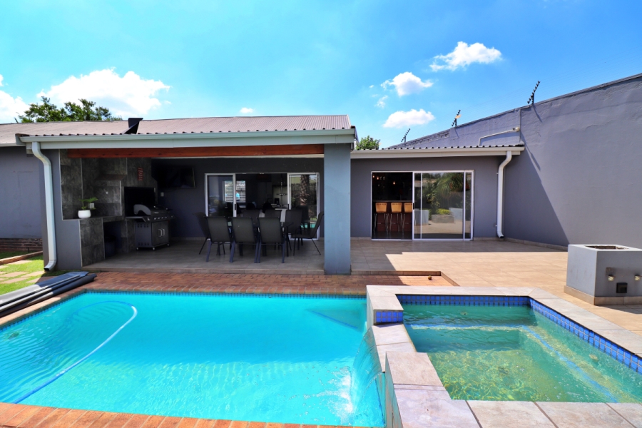 4 Bedroom Property for Sale in Primrose Gauteng