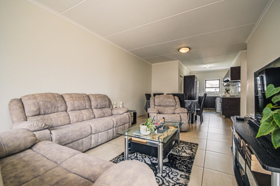 2 Bedroom Property for Sale in Greenstone Ridge Gauteng