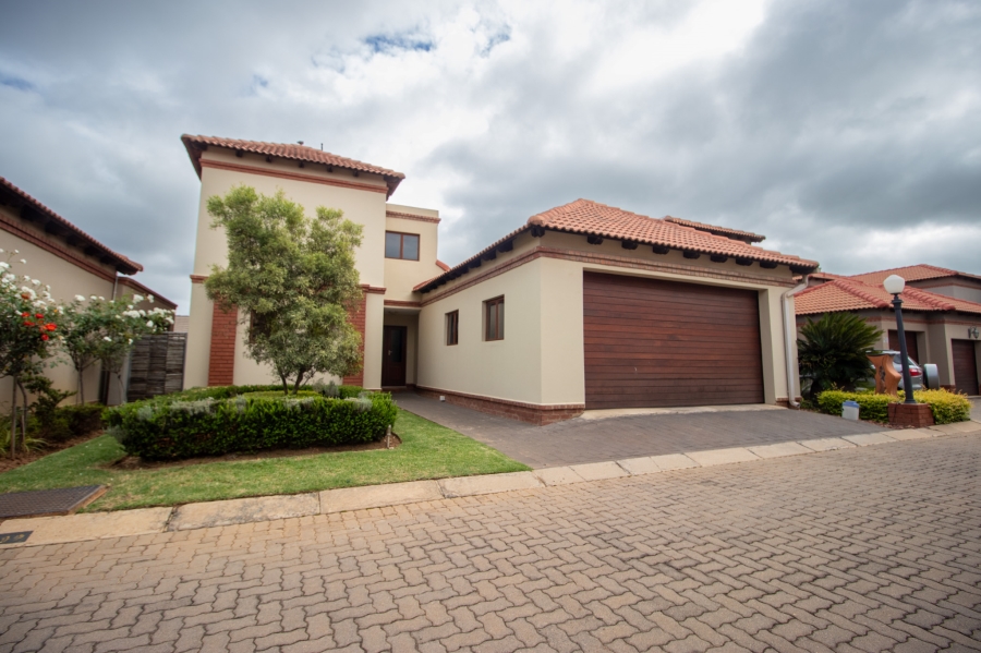 3 Bedroom Property for Sale in Bronberg Gauteng