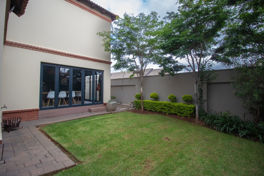 3 Bedroom Property for Sale in Bronberg Gauteng