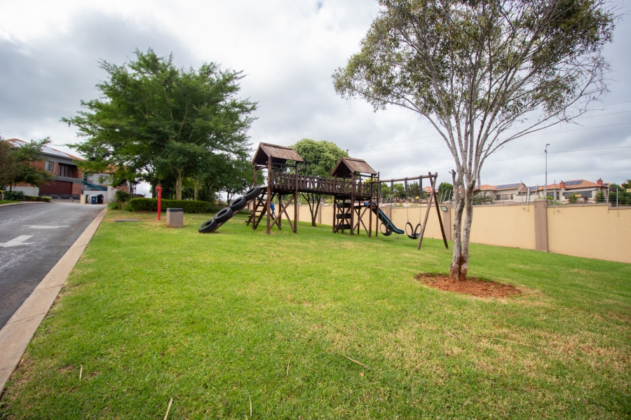 3 Bedroom Property for Sale in Bronberg Gauteng