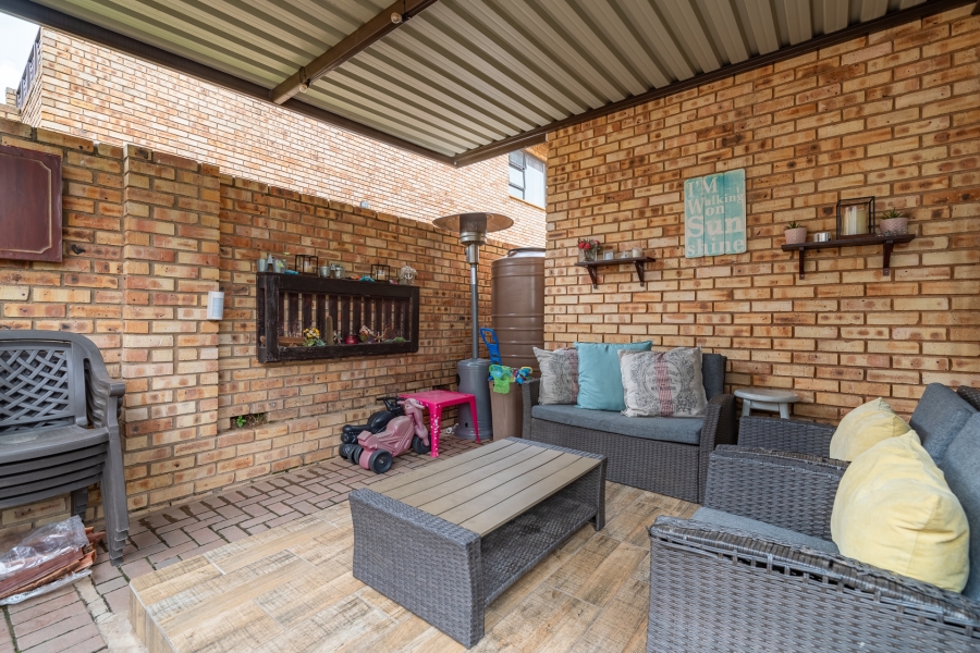 3 Bedroom Property for Sale in North Riding Gauteng