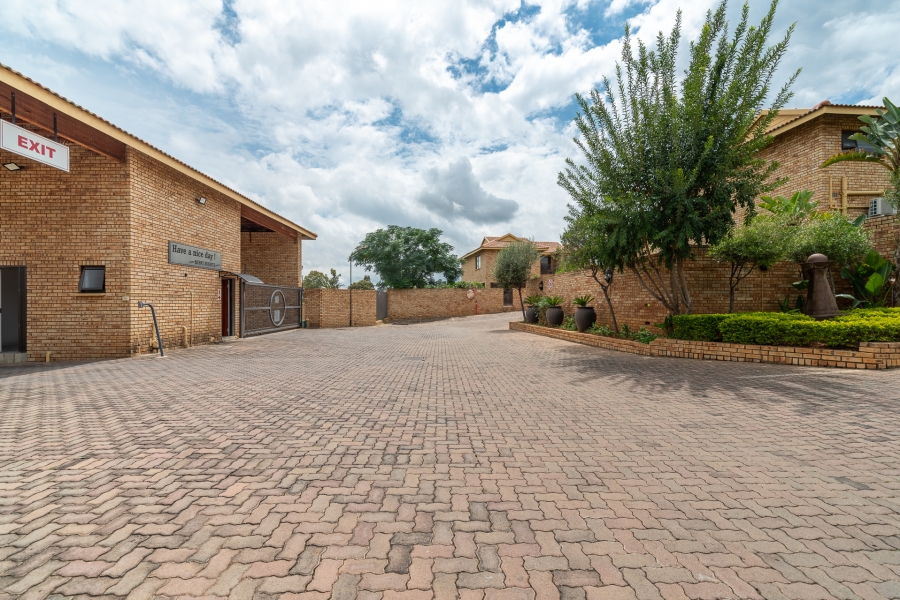 3 Bedroom Property for Sale in North Riding Gauteng