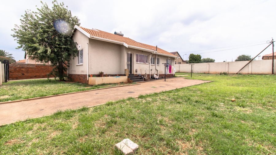 3 Bedroom Property for Sale in Lenasia Gauteng