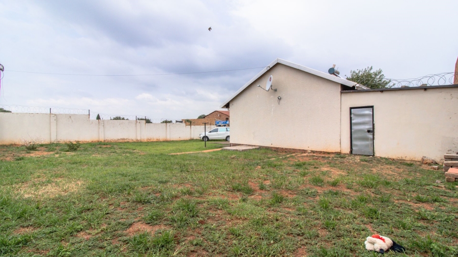 3 Bedroom Property for Sale in Lenasia Gauteng