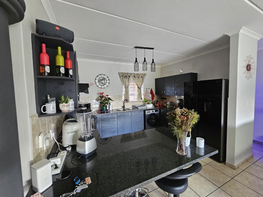 3 Bedroom Property for Sale in Rangeview Gauteng