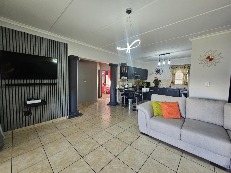 3 Bedroom Property for Sale in Rangeview Gauteng