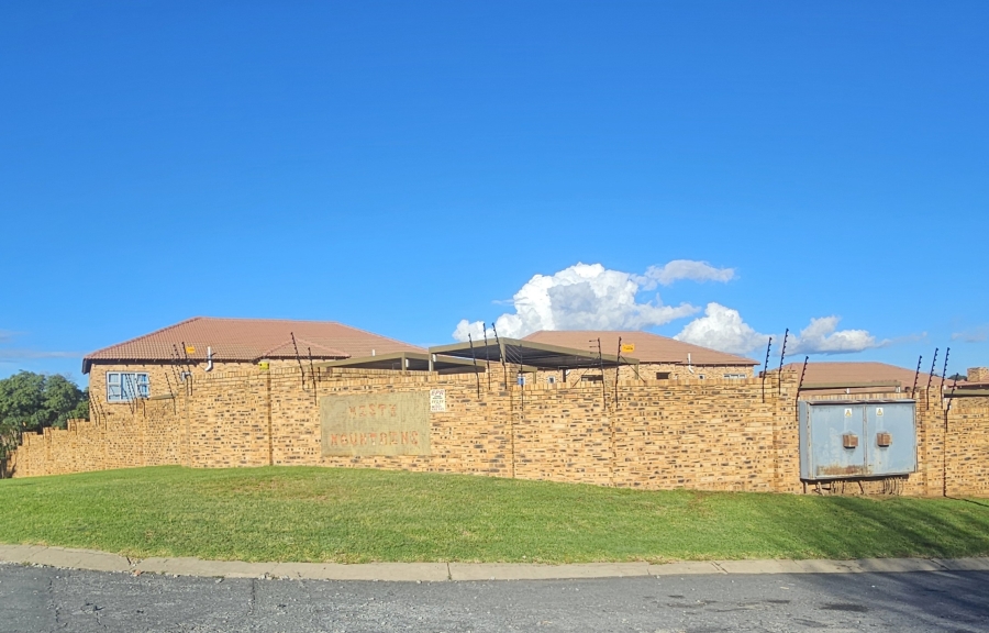 3 Bedroom Property for Sale in Rangeview Gauteng