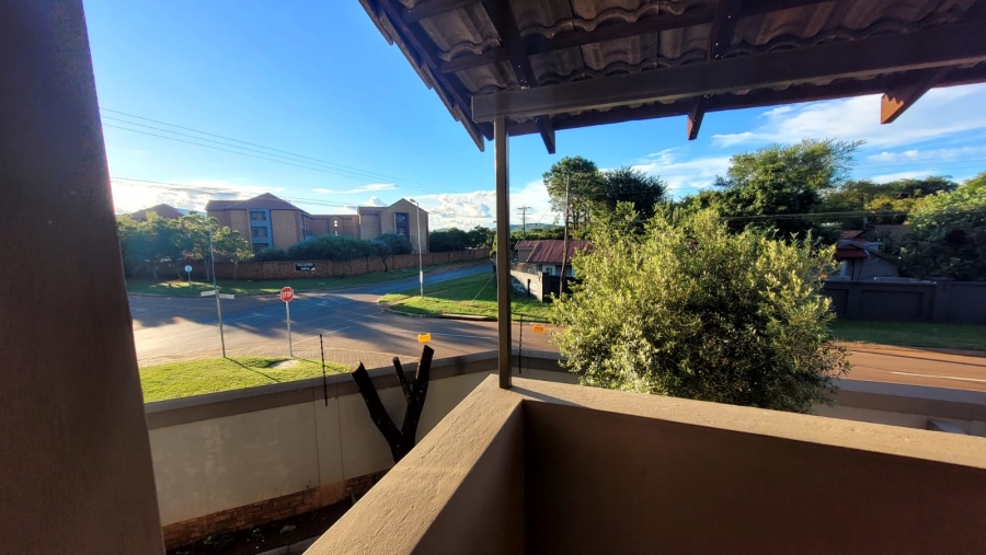 2 Bedroom Property for Sale in Montana Tuine Gauteng