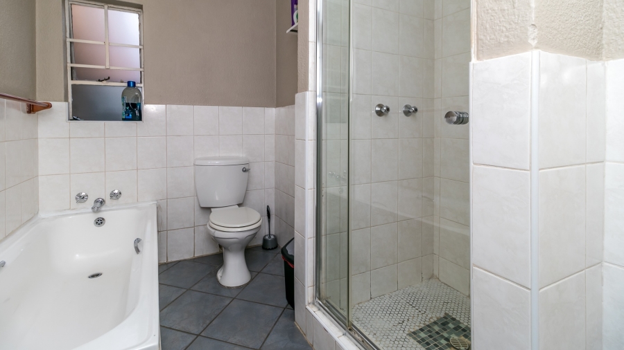 2 Bedroom Property for Sale in Halfway Gardens Gauteng