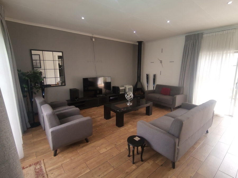 6 Bedroom Property for Sale in Randhart Gauteng