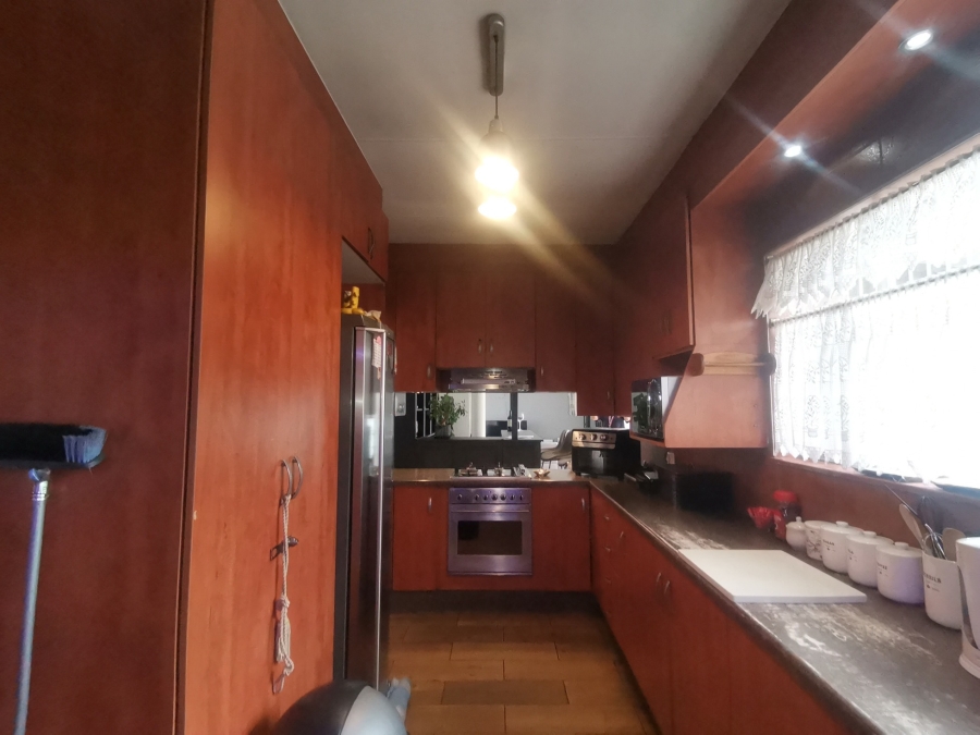 6 Bedroom Property for Sale in Randhart Gauteng