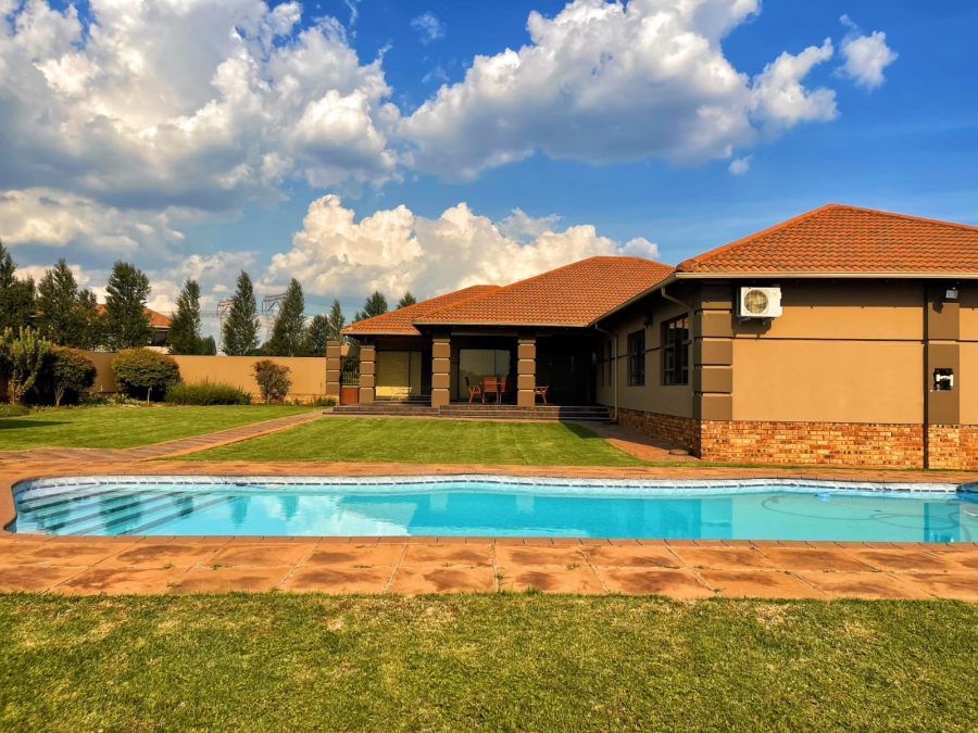 4 Bedroom Property for Sale in Three Rivers East Gauteng