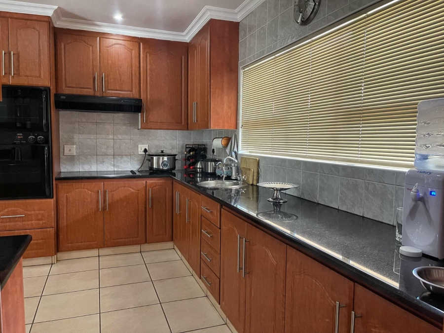 4 Bedroom Property for Sale in Three Rivers East Gauteng