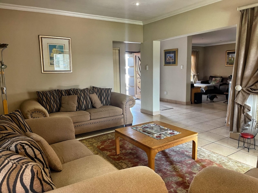 4 Bedroom Property for Sale in Three Rivers East Gauteng