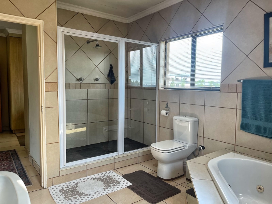 4 Bedroom Property for Sale in Three Rivers East Gauteng