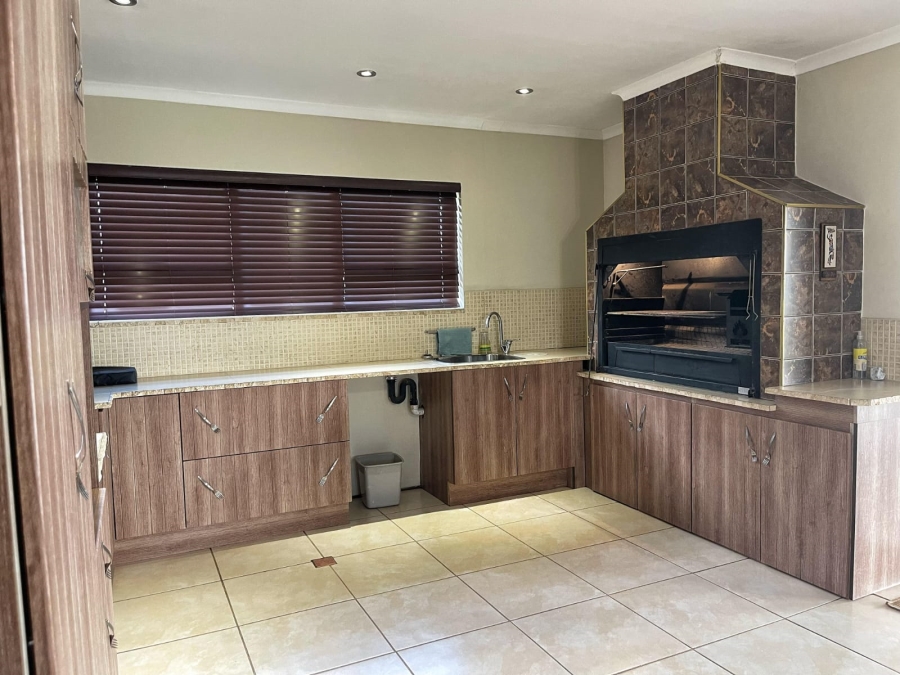 4 Bedroom Property for Sale in Three Rivers East Gauteng