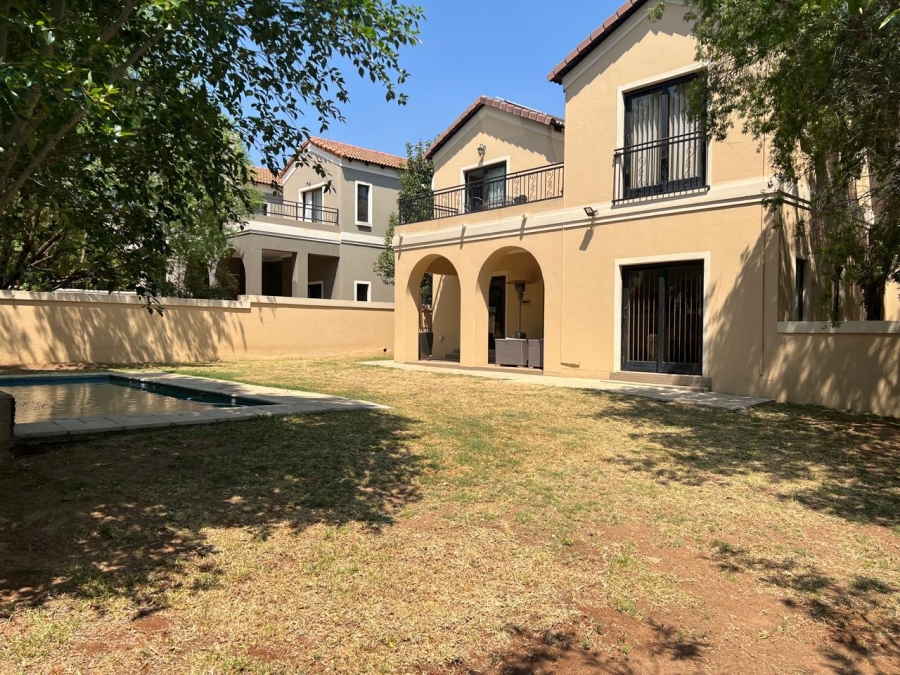 3 Bedroom Property for Sale in Broadacres Gauteng
