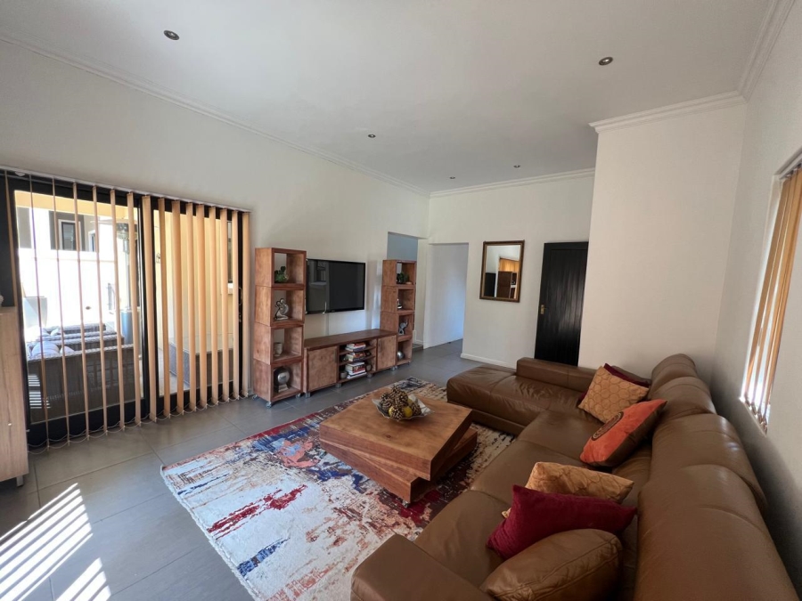 3 Bedroom Property for Sale in Broadacres Gauteng