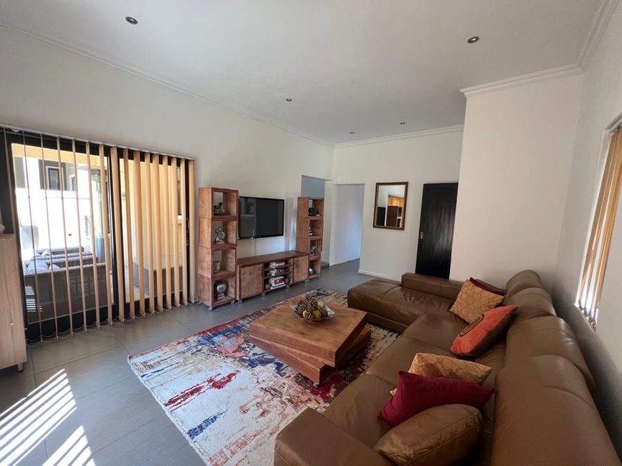 3 Bedroom Property for Sale in Broadacres Gauteng