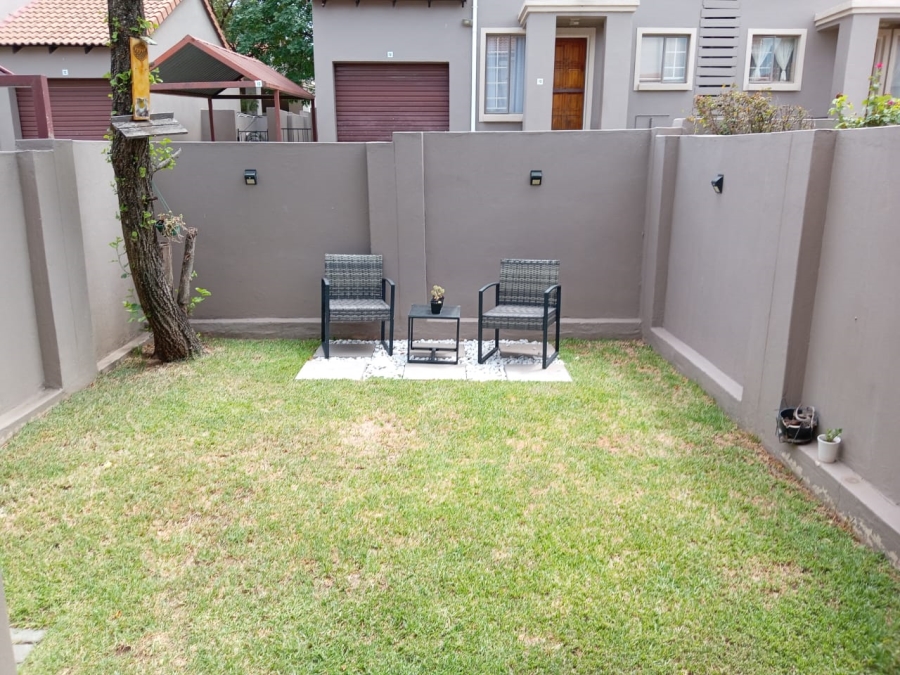 To Let 2 Bedroom Property for Rent in Halfway Gardens Gauteng