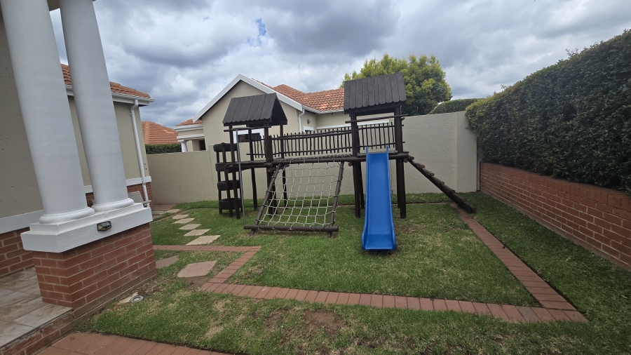 To Let 3 Bedroom Property for Rent in Sunninghill Gauteng