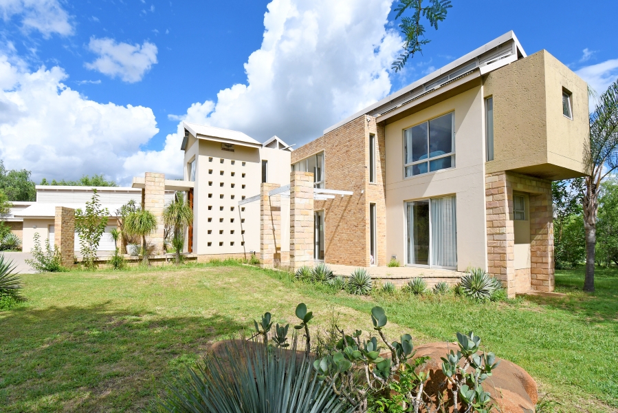 4 Bedroom Property for Sale in Saddlebrook Estate Gauteng