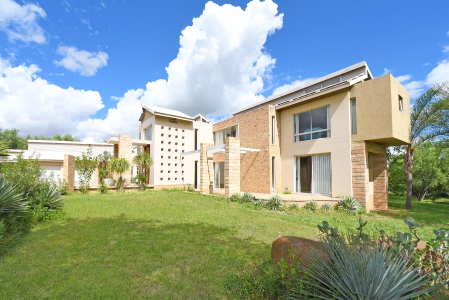 4 Bedroom Property for Sale in Saddlebrook Estate Gauteng