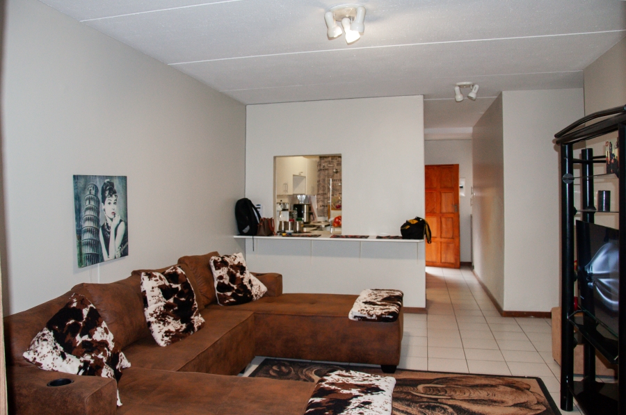 2 Bedroom Property for Sale in Buccleuch Gauteng