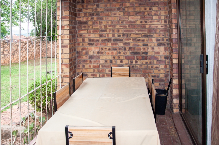 2 Bedroom Property for Sale in Buccleuch Gauteng