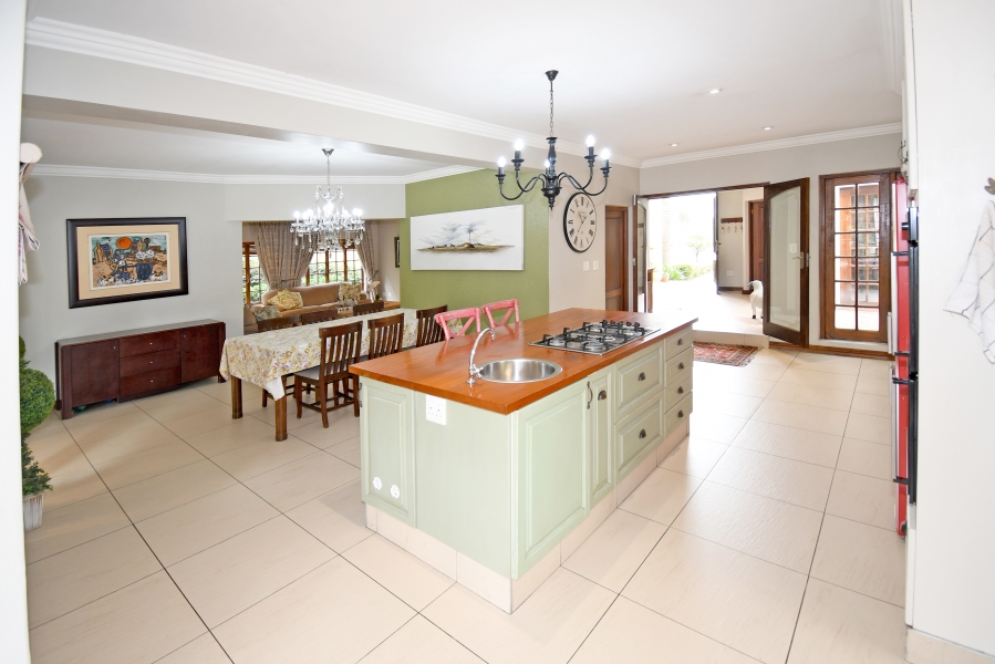 5 Bedroom Property for Sale in Kyalami Estates Gauteng