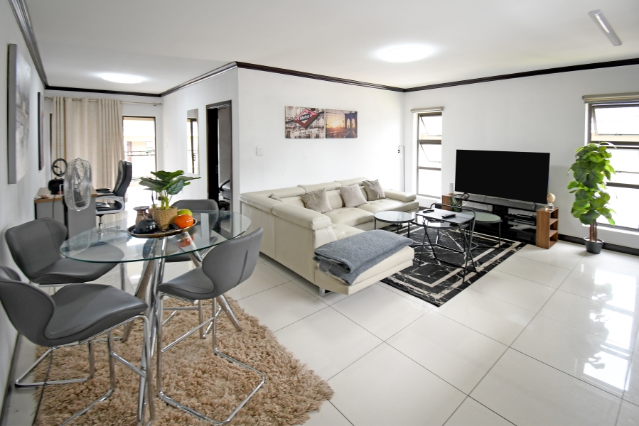 1 Bedroom Property for Sale in Broadacres Gauteng