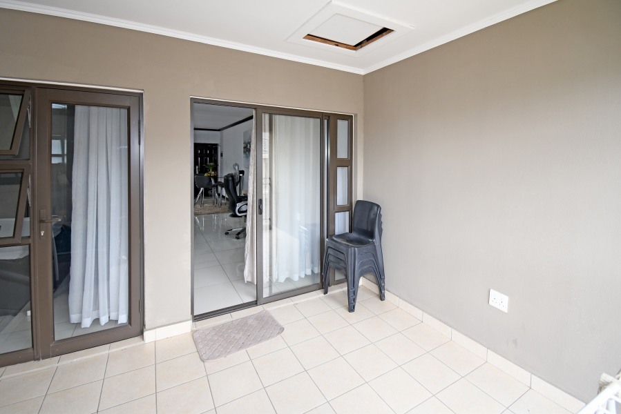 1 Bedroom Property for Sale in Broadacres Gauteng