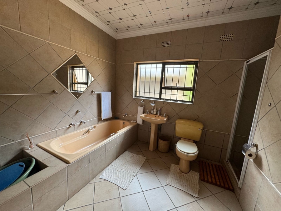4 Bedroom Property for Sale in Sunward Park Gauteng