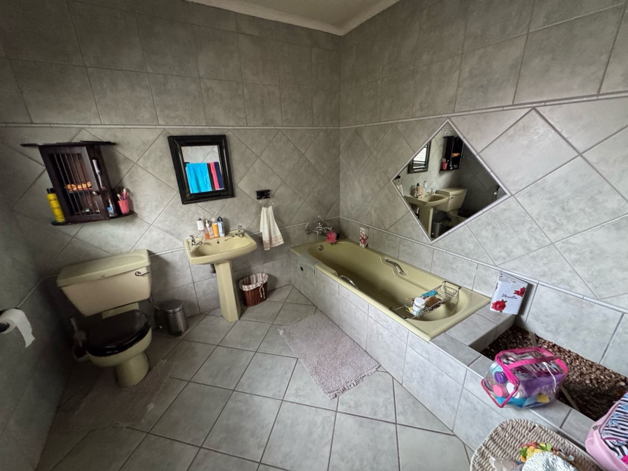 4 Bedroom Property for Sale in Sunward Park Gauteng