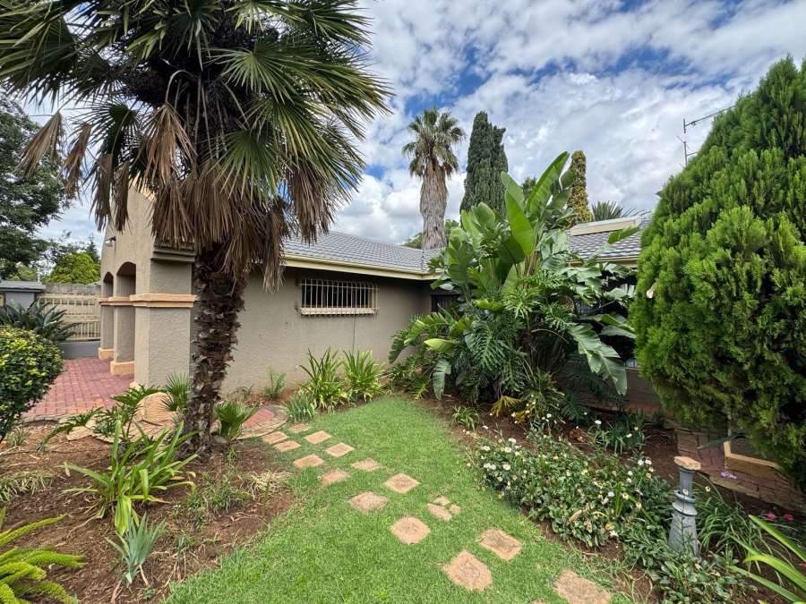 4 Bedroom Property for Sale in Sunward Park Gauteng