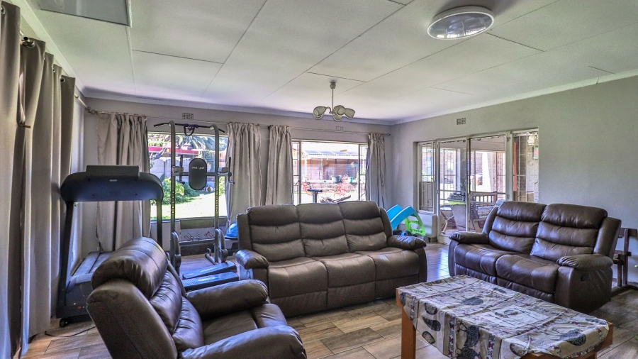4 Bedroom Property for Sale in Dalpark Proper Gauteng