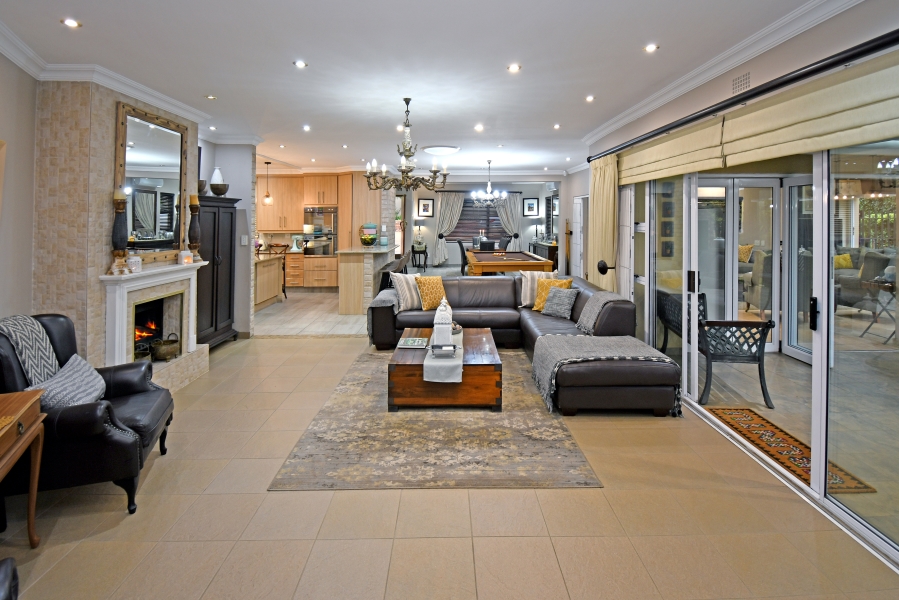 4 Bedroom Property for Sale in Fairland Gauteng