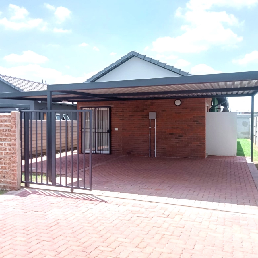 2 Bedroom Property for Sale in Parkdene Gauteng