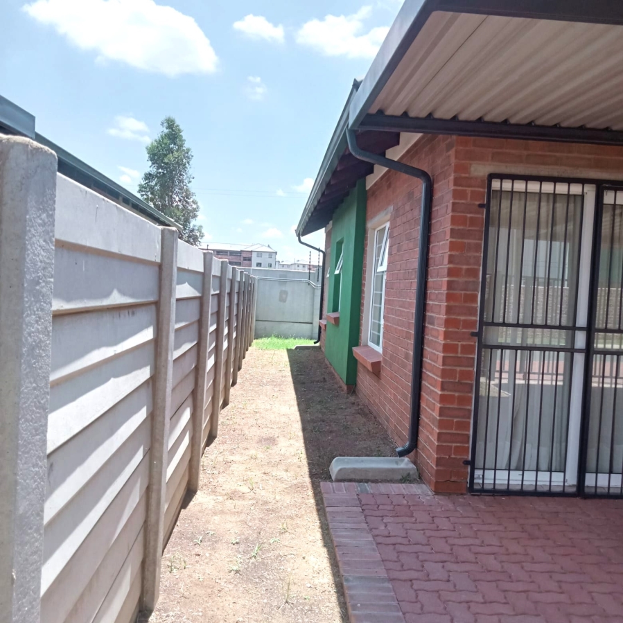 2 Bedroom Property for Sale in Parkdene Gauteng