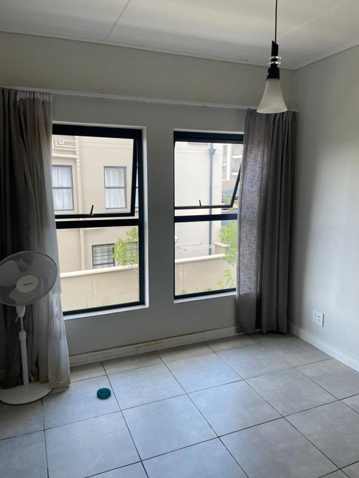 To Let 2 Bedroom Property for Rent in Waterfall Gauteng