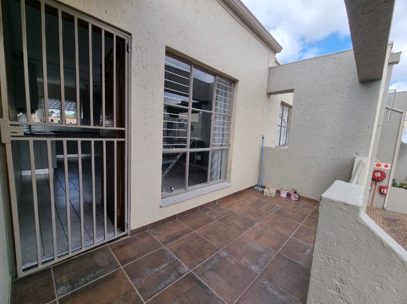 1 Bedroom Property for Sale in Glenvista Gauteng