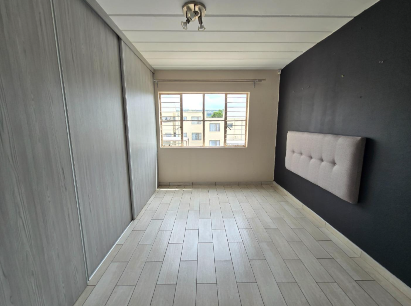 1 Bedroom Property for Sale in Glenvista Gauteng