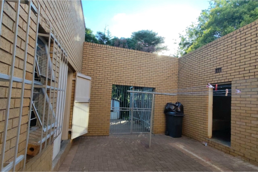 5 Bedroom Property for Sale in Kookrus Gauteng